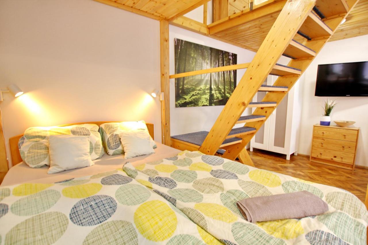 Hip Apartment At The Museum Boedapest Buitenkant foto